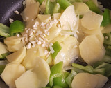 Foto del paso 2 de la receta: Revuelto de fondo de nevera