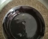 A picture of step 8 of Bourbon and oreo biscuit cake.