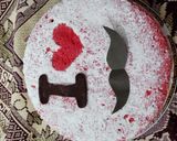 عکس مرحله 3 از دستور کیک روز مرد با تزيين پودر قند