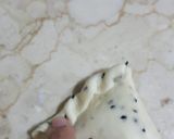 A picture of step 5 of Chicken cheese samosa.