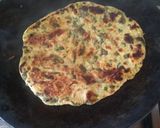 A picture of step 3 of Methi ke parathe.