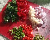 Foto langkah ke 1 dari resep Ayam Daun Jeruk.
