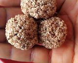 A picture of step 4 of Honey sesame balls.