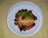 A picture of step 3 of Spaghetti Aulive e Chiapparielle (alla Puttanesca).