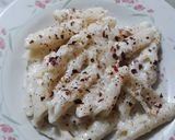 A picture of step 5 of White sauce pasta.