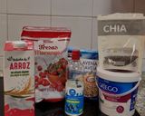A picture of step 1 of Strawberry Overnight Oats 🍓.