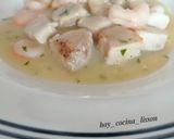Foto del paso 8 de la receta: Atún en salsa con gambas