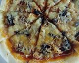Foto langkah ke 9 dari resep Homemade Pizza.