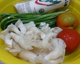 Hình bước làm 1 của món Canh nấm bào ngư nấu hẹ đậu hũ chay