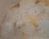 Foto langkah ke 2 dari resep Kue semprit renyah selai nenas.