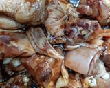Hình bước làm 1 của món Gà kho khoai tây xì dầu cay
