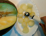 Foto del paso 12 de la receta: Ajoblanco de melón con ensalada de germinados y brocheta de melón con jamón