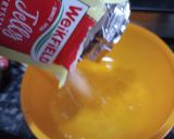 A picture of step 1 of Mango jelly crystal ice cream.