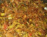 A picture of step 4 of  bitter gourd curry.