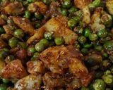 A picture of step 4 of Aloo Matar.
