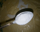 A picture of step 4 of Zebra cake.
