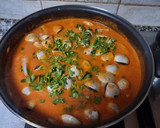 Foto del paso 4 de la receta: Merluza en salsa de piquillos