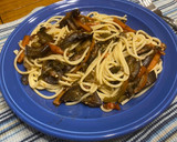 Foto del paso 4 de la receta: Wok de vegetales y espaguetis 🍆🥕🧅🫑