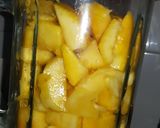 A picture of step 2 of Mango ice cream.