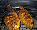 Foto langkah ke 5 dari resep Ikan Mujair Bakar Manis.