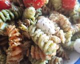 Foto del paso 7 de la receta: Ensalada de Fusilli con Cherrys, Mozzarella y Atún con Pesto Suave