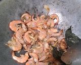Foto langkah ke 3 dari resep Tumis Udang Pete Cabe Ijo.