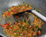 Foto langkah ke 5 dari resep Ayam goreng pedas/chili padi.
