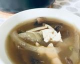 A picture of step 4 of Martini sea bass miso soup 🥣.