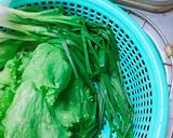 Hình bước làm 2 của món Xà lách cuộn thập cẩm