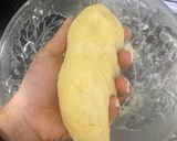 Hình bước làm 1 của món Bánh tai heo tuổi thơ