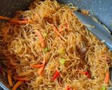 Foto langkah ke 4 dari resep Bihun Kecap.