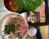 Hình bước làm 1 của món Chả cuốn lá lốt