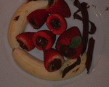 Foto del paso 3 de la receta: Fresas rellenas de chocolate con plátano