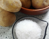 Foto del paso 1 de la receta: Papas con mojos canarios