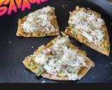 A picture of step 9 of Roti pizza.