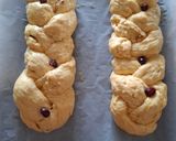 Foszlos fonott mazsolás kalács recept fázis 4 fotója