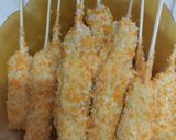 Foto langkah ke 3 dari resep Corn dog simple banget.