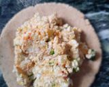 A picture of step 3 of Stuffed paneer paratha with barley flour.
