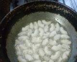 A picture of step 4 of Chinese cheese crispy macaroni.