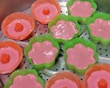 Foto langkah ke 7 dari resep Bolu Kukus Merah Putih.