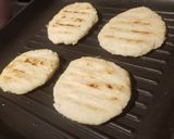 Foto del paso 5 de la receta: Arepas de Maíz Blanco (RECETA ORIGINAL)