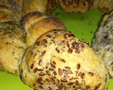 Színes-ízes kenyérkoszorú recept fázis 7 fotója