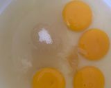 Foto langkah ke 3 dari resep Bolu Susu Lapis Talas Kukus.