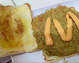 Foto langkah ke 5 dari resep Sandwich Mie Goreng.