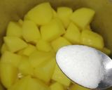A picture of step 2 of Aloo masala chaat.