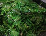 Foto langkah ke 4 dari resep Tumis Daun Ginseng.