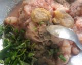 A picture of step 1 of Thai chicken meatballs curry.
