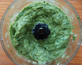 Foto del paso 3 de la receta: Pasta con crema de aguacate y cilantro