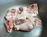 Foto del paso 1 de la receta Pollo con salsa de naranja y ciruelas