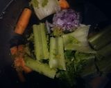 Foto del passaggio 1 della ricetta Risotto ai fiori di zucca e zucchine